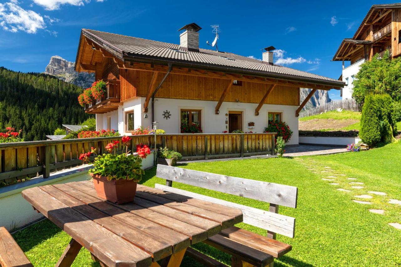 Ciasa Odlana Apartment San Cassiano  Luaran gambar